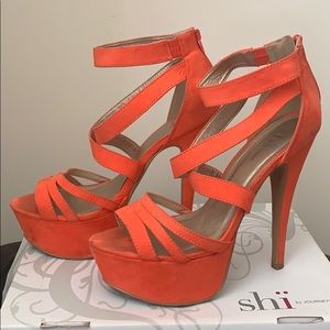 Ladies platform coral heel